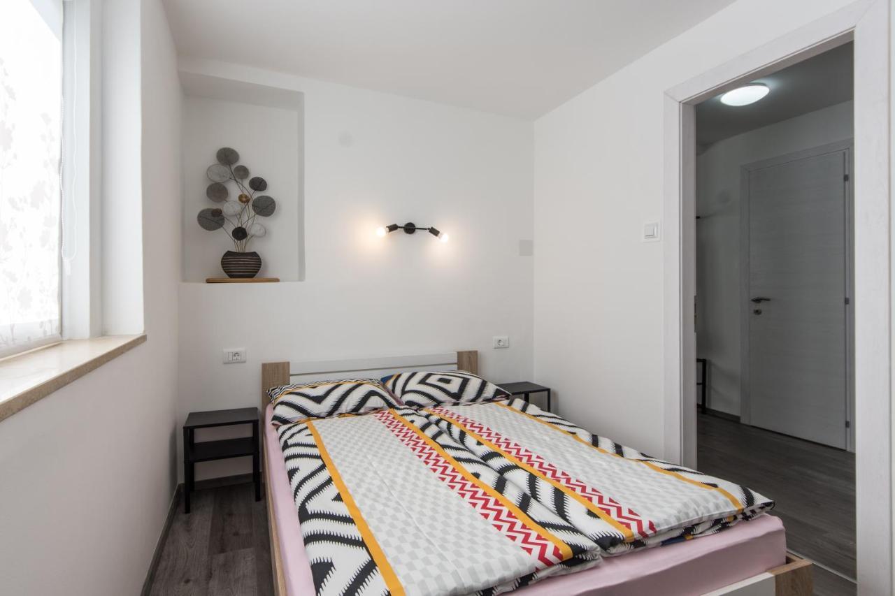 Apartment Retiro Пула Екстериор снимка